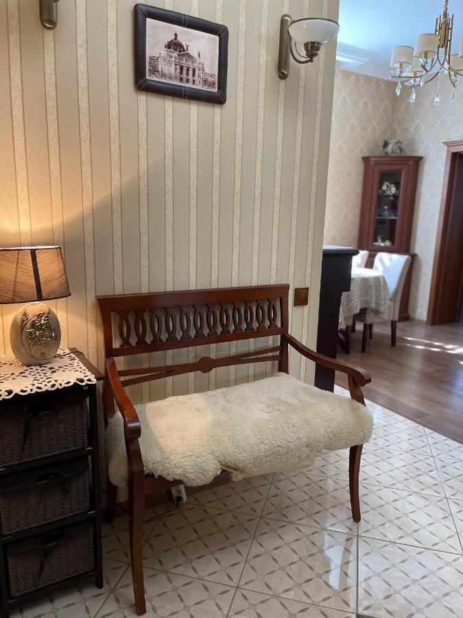 Apartment On Franka リヴィウ エクステリア 写真
