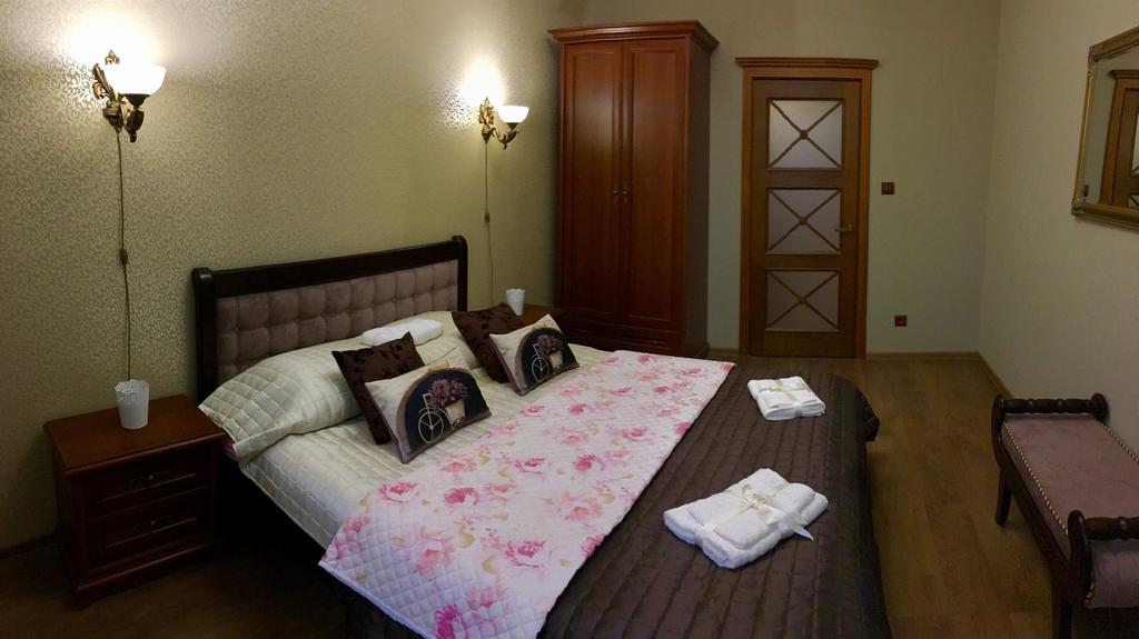 Apartment On Franka リヴィウ エクステリア 写真